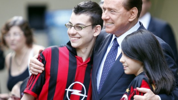 Берлускони нападна чужденците в италианския футбол