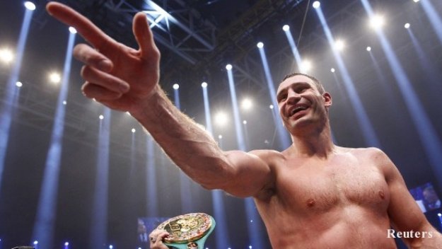 Виталий Кличко смаза наглия Чисора и защити световната си титла