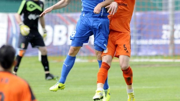 Левски обяви раздялата с Цецо Генков