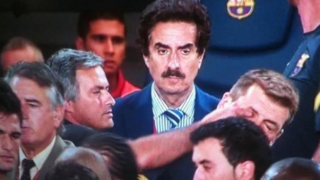 Започнаха разследване срещу Моуриньо и Виланова