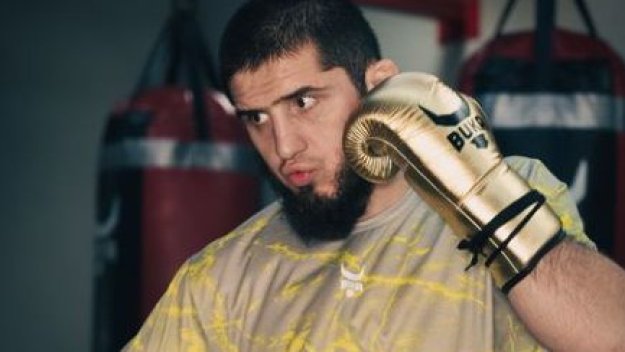 Ислам Махачев е първият в историята на UFC, който прави подобно нещо