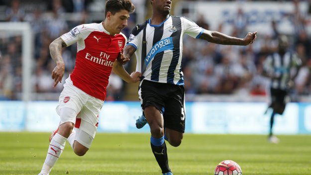 Арсенал тресна Нюкасъл с автогол