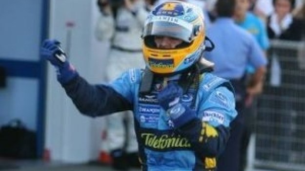 Драма на Сузука - Шумахер отпада, Алонсо печели