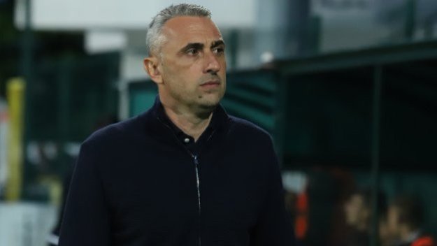 Петев отказал чувал с арабски пачки