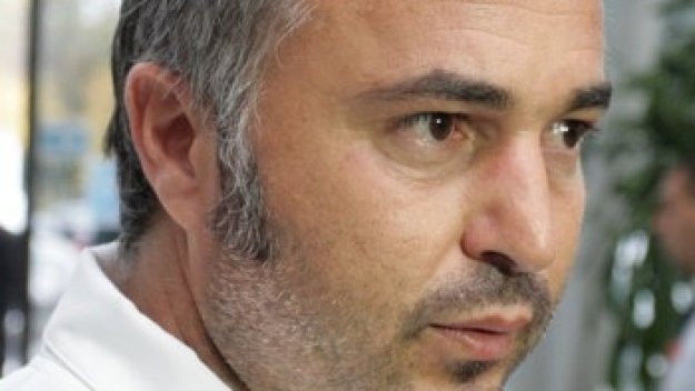 Ясен скочи на съдията