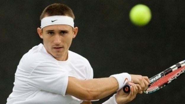 Димитър Кутровски на четвъртфинал в Уинипег