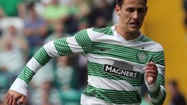 Сашо Тонев титуляр при победа на Селтик