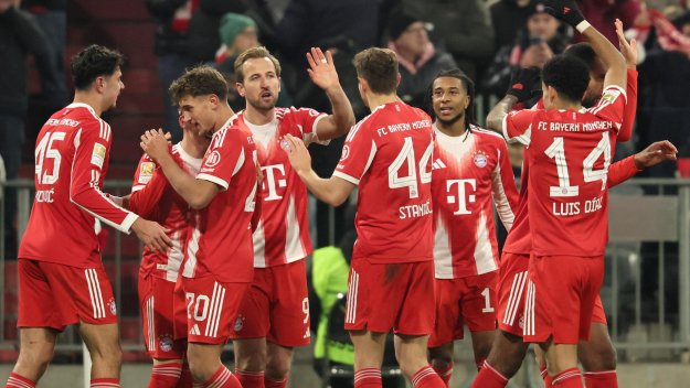 Фрайбург ядоса Байерн и отнесе шест шамара