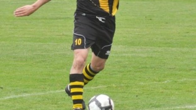 Кривия: Или оставам в Ботев, или спирам с футбола