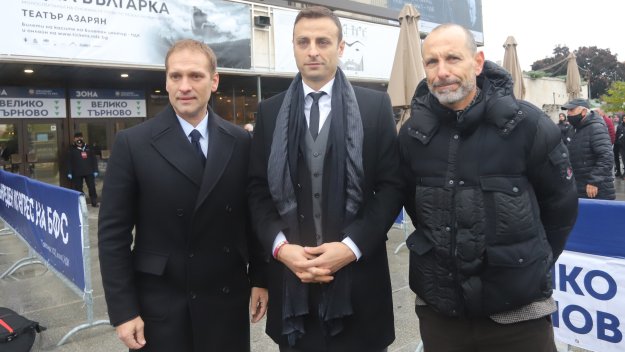 И Стенли тръгва на обиколки с Бербо и Мартин Петров