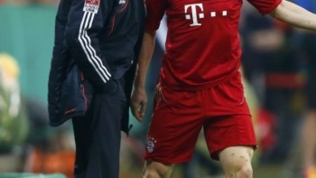 Хайнкес дава почивка на Швайни, Данте и Манджукич