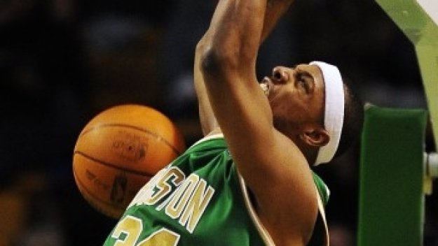 Бостън унизи Милуоки