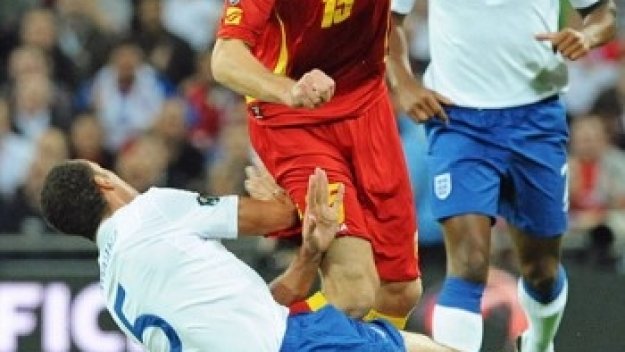 Рио се оплаква: Имаше две чисти дузпи за Англия