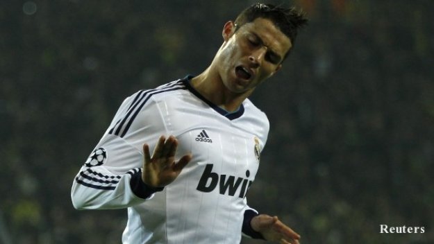 Капарос критикува Роналдо, Гулит го защитава