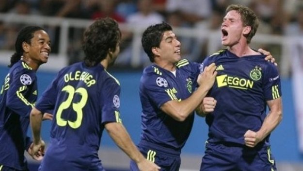 Аякс детронира Динамо (Киев)