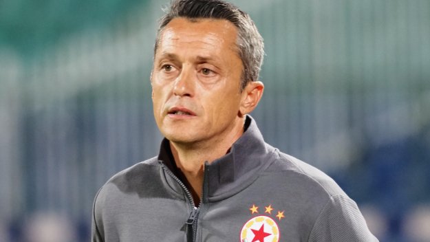 За да не се опари: Янев няма да "пипа" ЦСКА