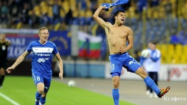 Левски подновява тренировки днес