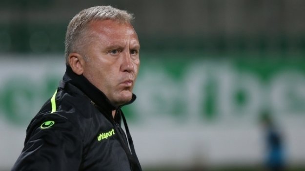 Ботев (Пд) с първо ново попълнение, задържа Запро Динев от Беласица
