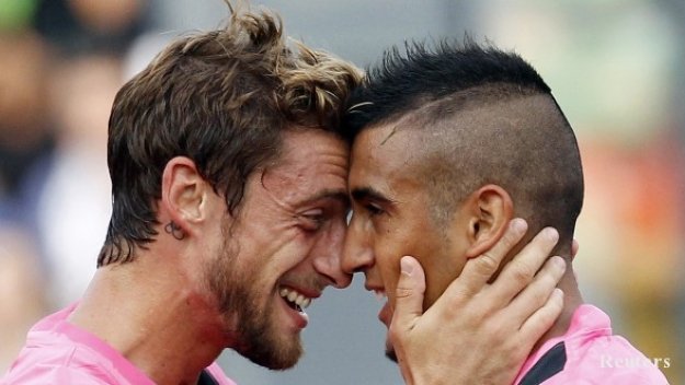 Видал в групата на Юве за мача с Киево