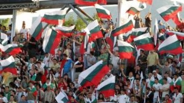 Футболните ни управници горди с феновете на лъвовете