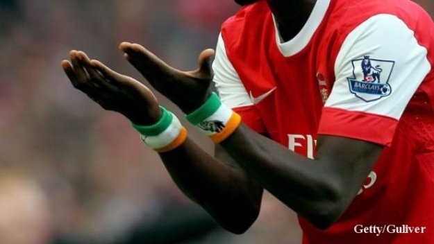 Ебуе подписа нов дългосрочен договор с Арсенал