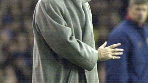 Легенда на Арсенал: С вратар като Алмуня не ни чака нищо добро