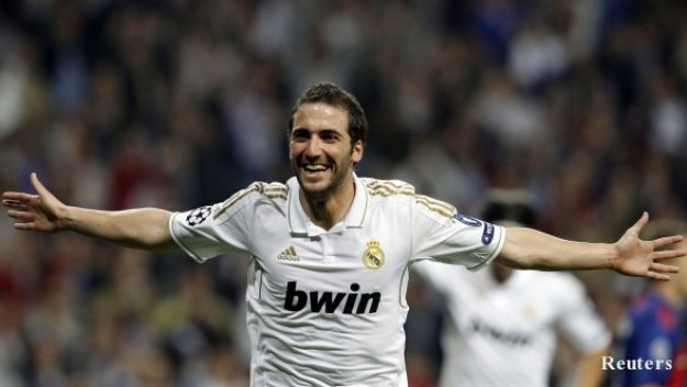 Реал добавя 8,5 милиона към Игуаин за Кун 