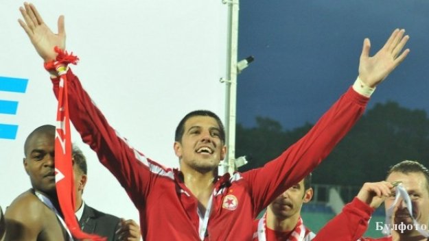 Караджата бяга в Полша