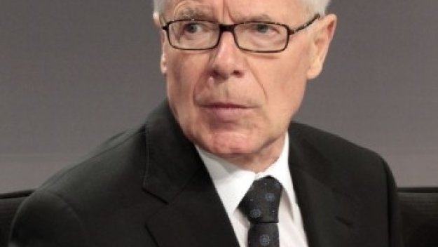 Президентът на Дортмунд се обяви за изкуствени игрища