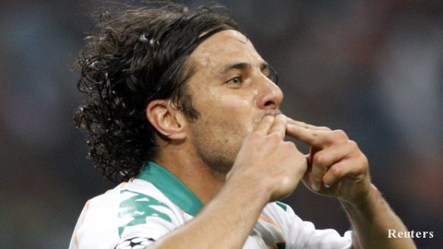 Клаудио Писаро пред трансфер в Борусия Мьонхенгладбах