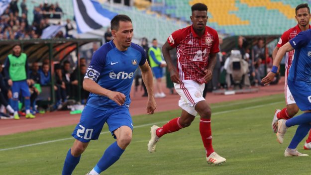 Левски е фаворит и ще тресне ЦСКА с 1:0 днес