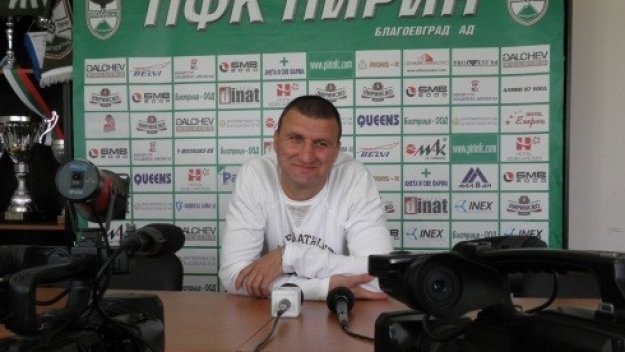 Лаптопа остава треньор на Пирин