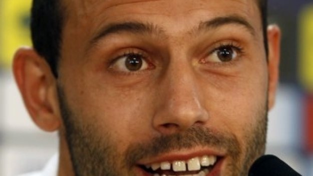 Масчерано преподписа с Барселона