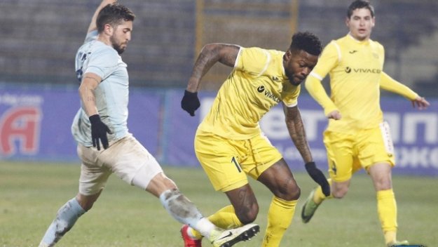 Трансферен удар на "Герена": Левски продаде Мапуку в Турция