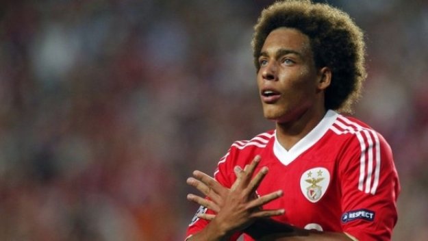 Анжи пробва да отмъкне Вицел