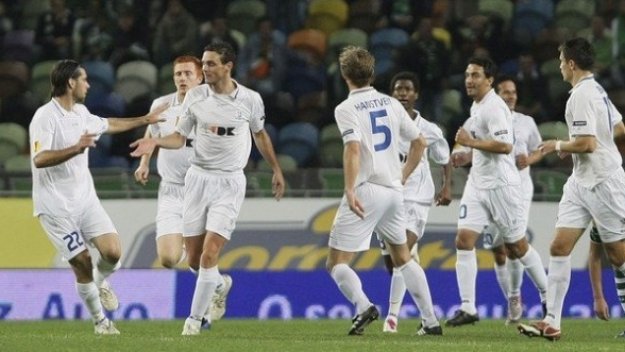 Гент започна да се пука отзад