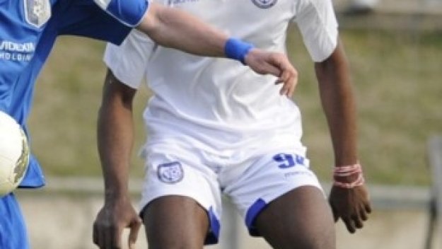 Нов футболист на Черноморец става &quot;ябълката на раздора&quot;