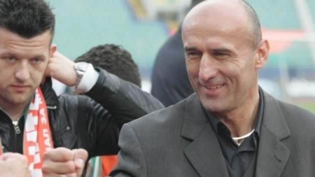 Йешич и Коко спорят за заплатата