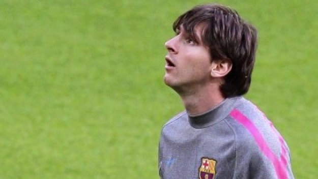 Фен нападна Меси в Росарио