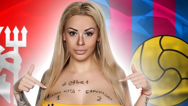 Секси българка изрисува гърдите си заради Юнайтед - Барса