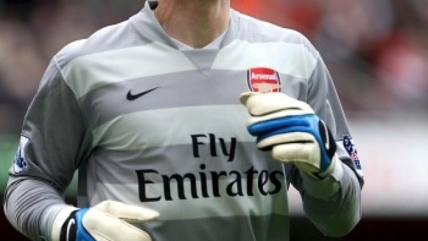 Арсенал води преговори с Леман