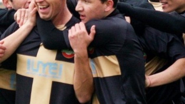 &quot;Канарчетата&quot; клъвнаха Банско в контрола