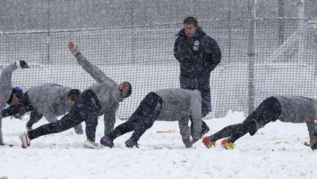 Рехагел: Не тренирам медии, а отбор