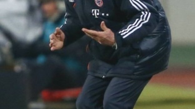 Юп Хайнкес: Крайно време е да се въведат видеоповторения