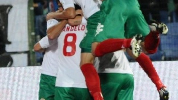 &quot;Лъвовете&quot; с премии само при класиране на Мондиал 2014