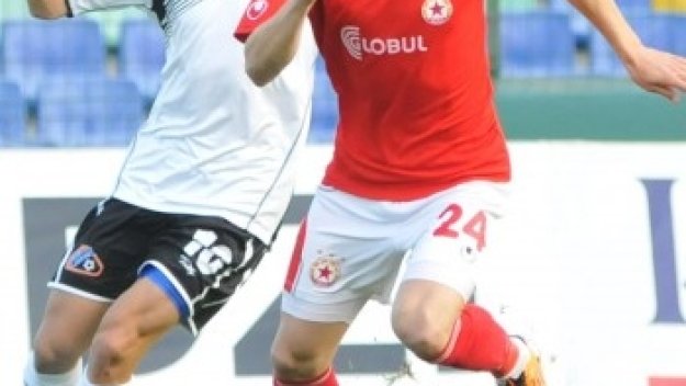 ЦСКА и Лех се разбраха за Тонев