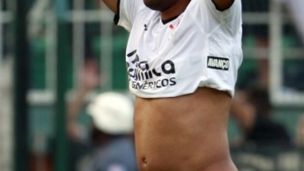 Адриано се бори успешно с наднорменото си тегло