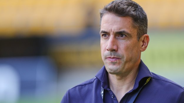 Остава ли в Левски? Ясно е бъдещето на Хулио Веласкес 