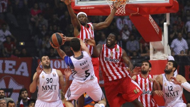 Гръцките тимове останаха живи в Евролигата