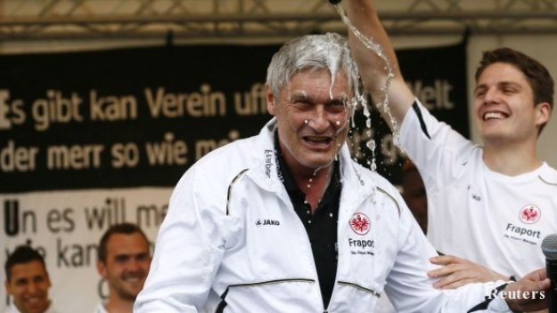 Армин Фее отказа милионите на Шалке и преподписа с Айнтрахт